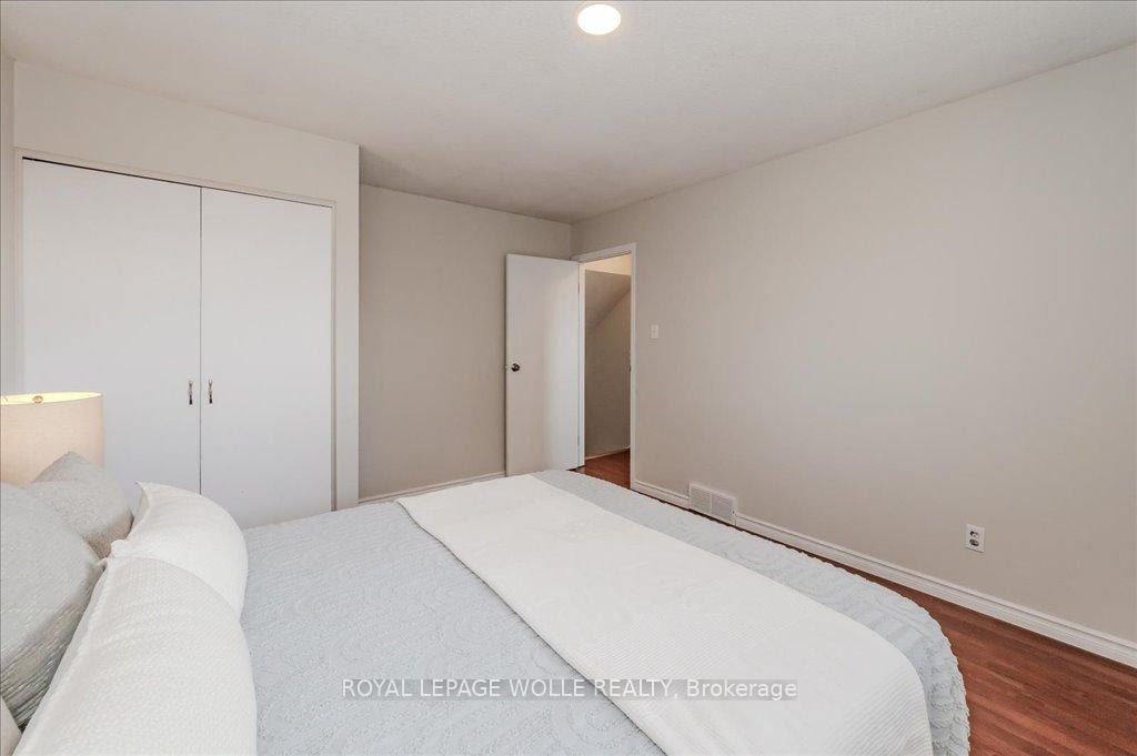Photo 15 of 51 Briar Knoll Drive, Kitchener — HOMEH