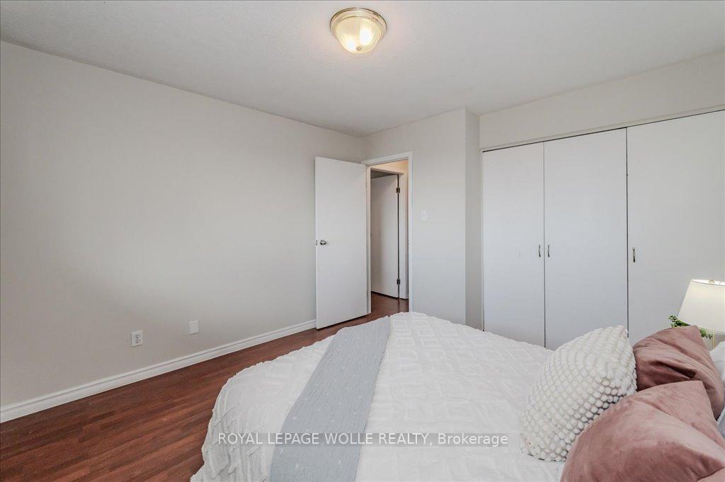 Photo 17 of 51 Briar Knoll Drive, Kitchener — HOMEH