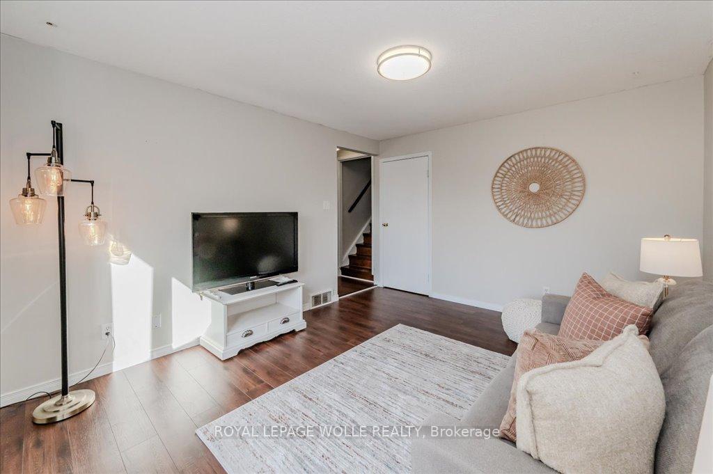 Photo 19 of 51 Briar Knoll Drive, Kitchener — HOMEH