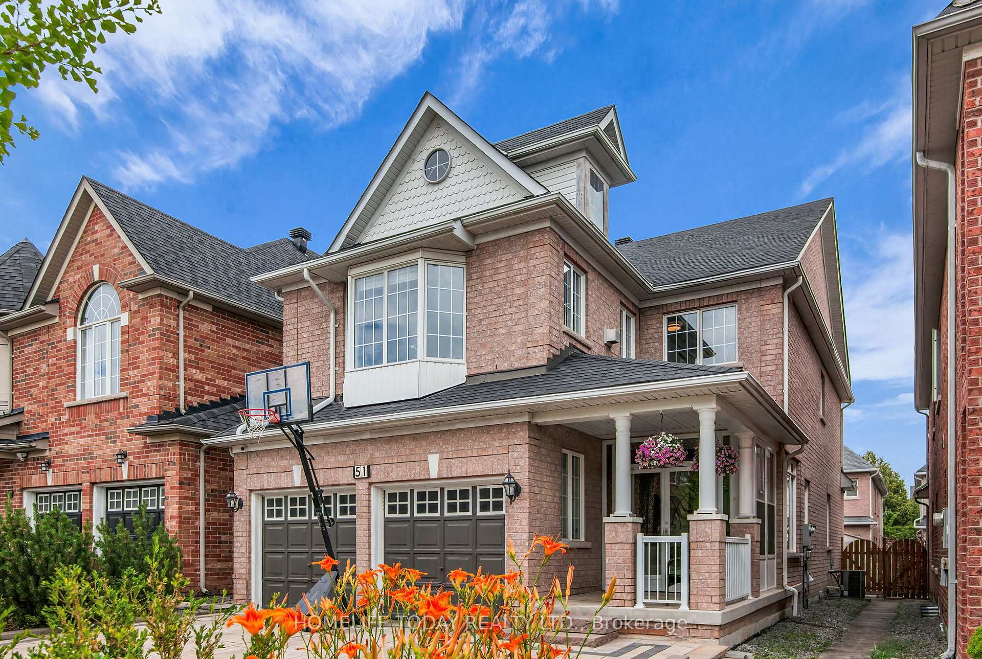 Photo 3 of 51 Weatherill Road, Markham, Berczy — HOMEH