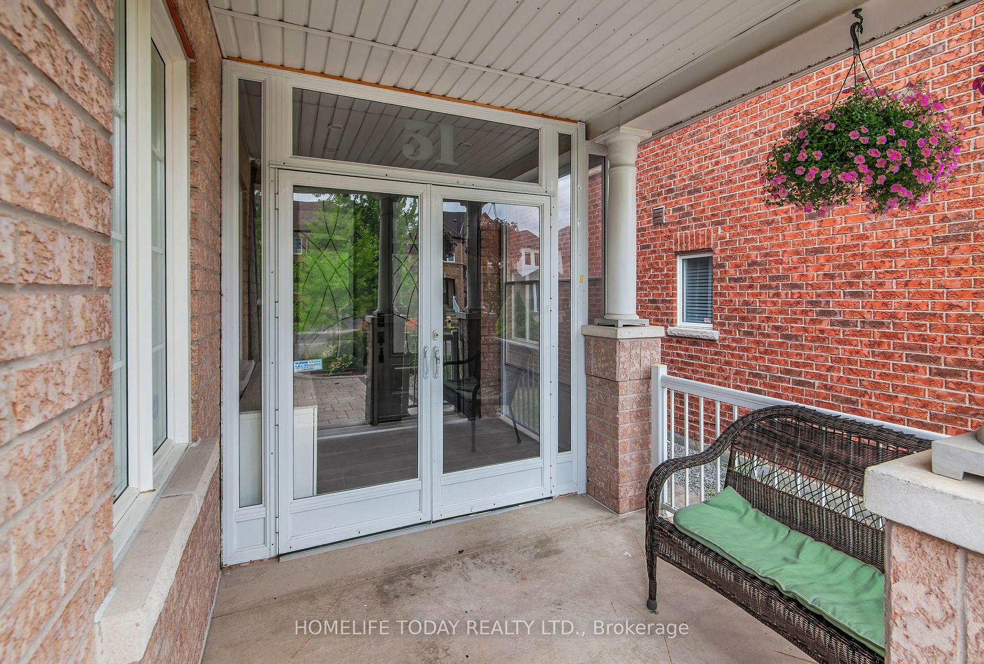 Photo 4 of 51 Weatherill Road, Markham, Berczy — HOMEH