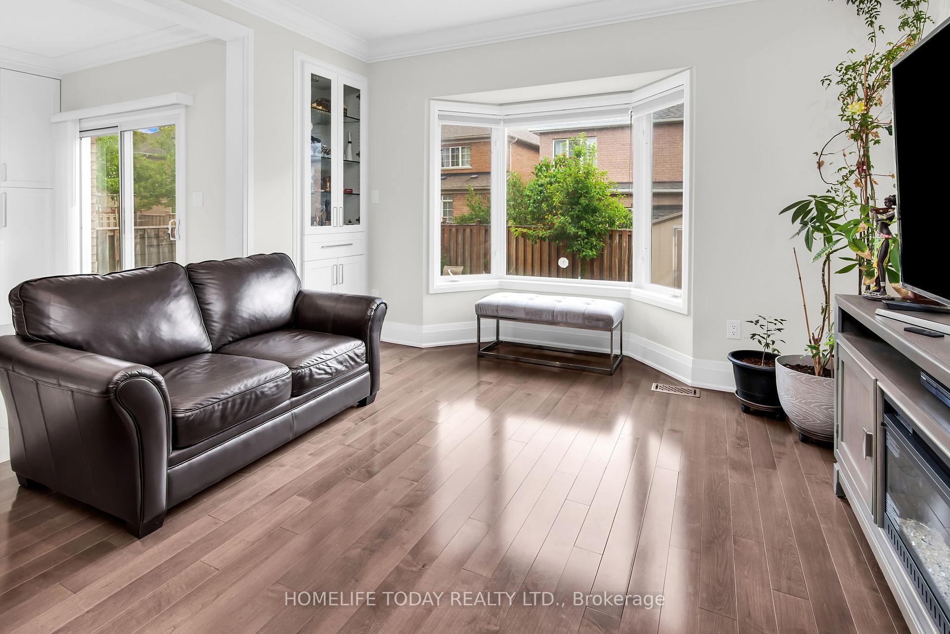 Photo 12 of 51 Weatherill Road, Markham, Berczy — HOMEH