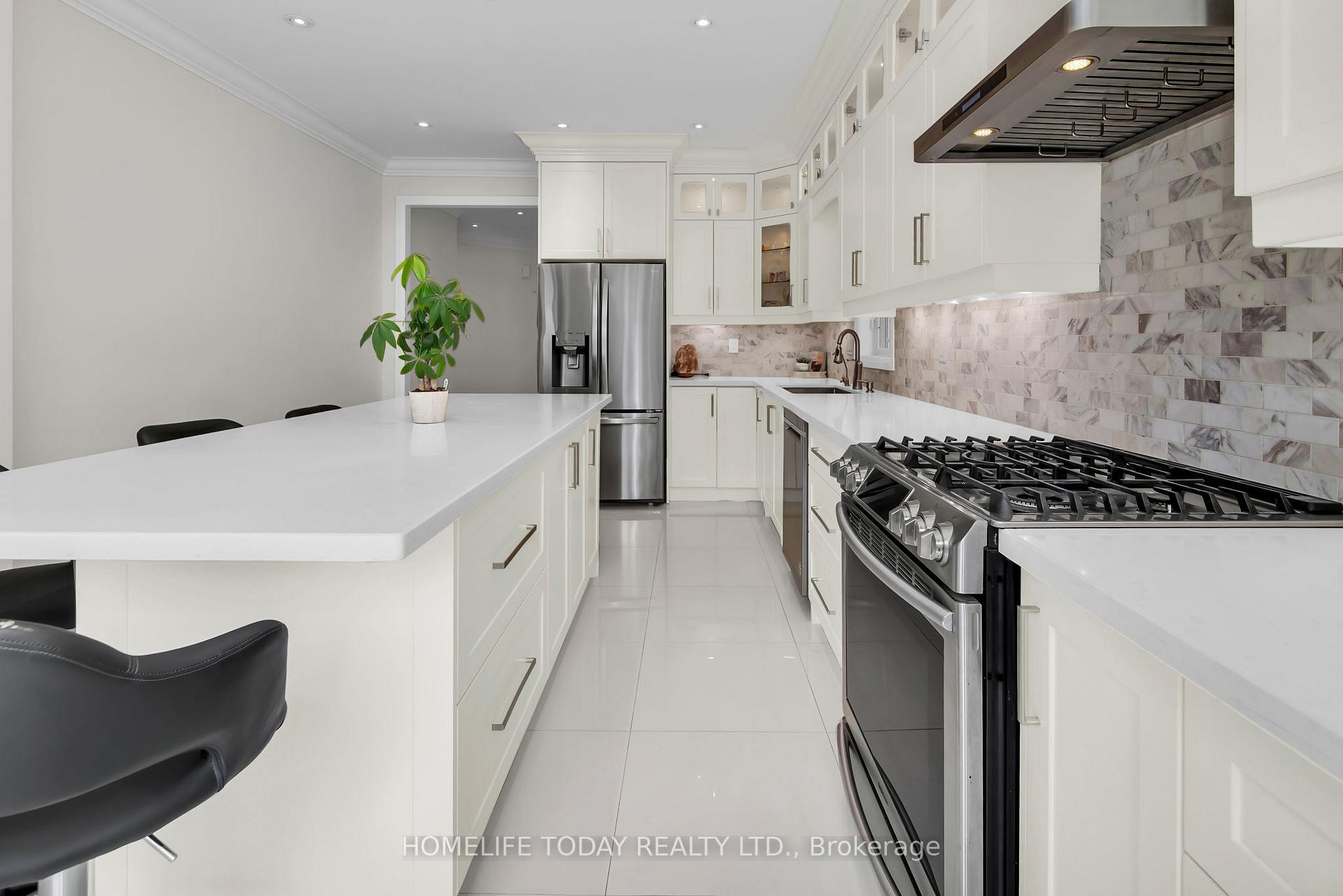 Photo 16 of 51 Weatherill Road, Markham, Berczy — HOMEH