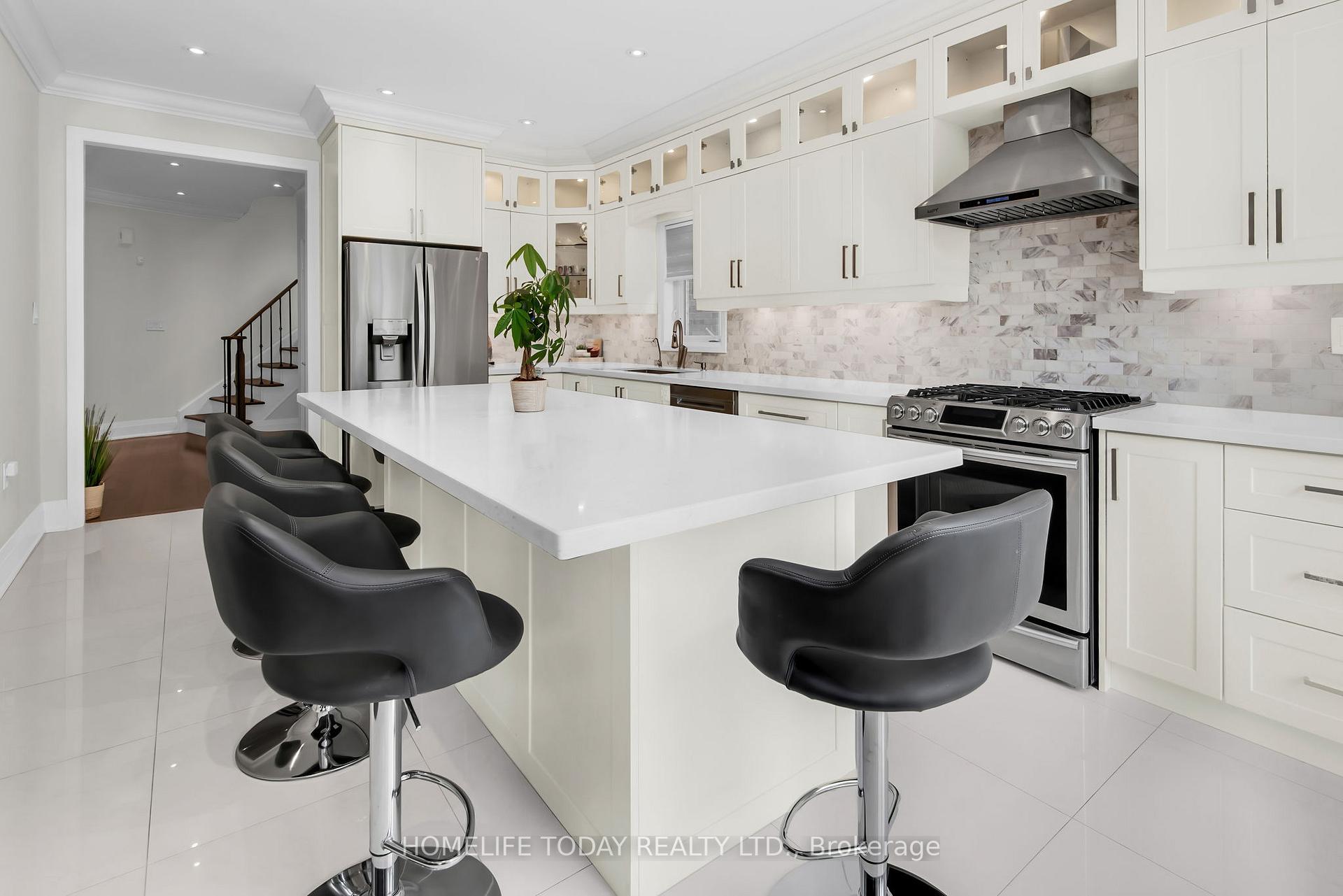 Photo 17 of 51 Weatherill Road, Markham, Berczy — HOMEH