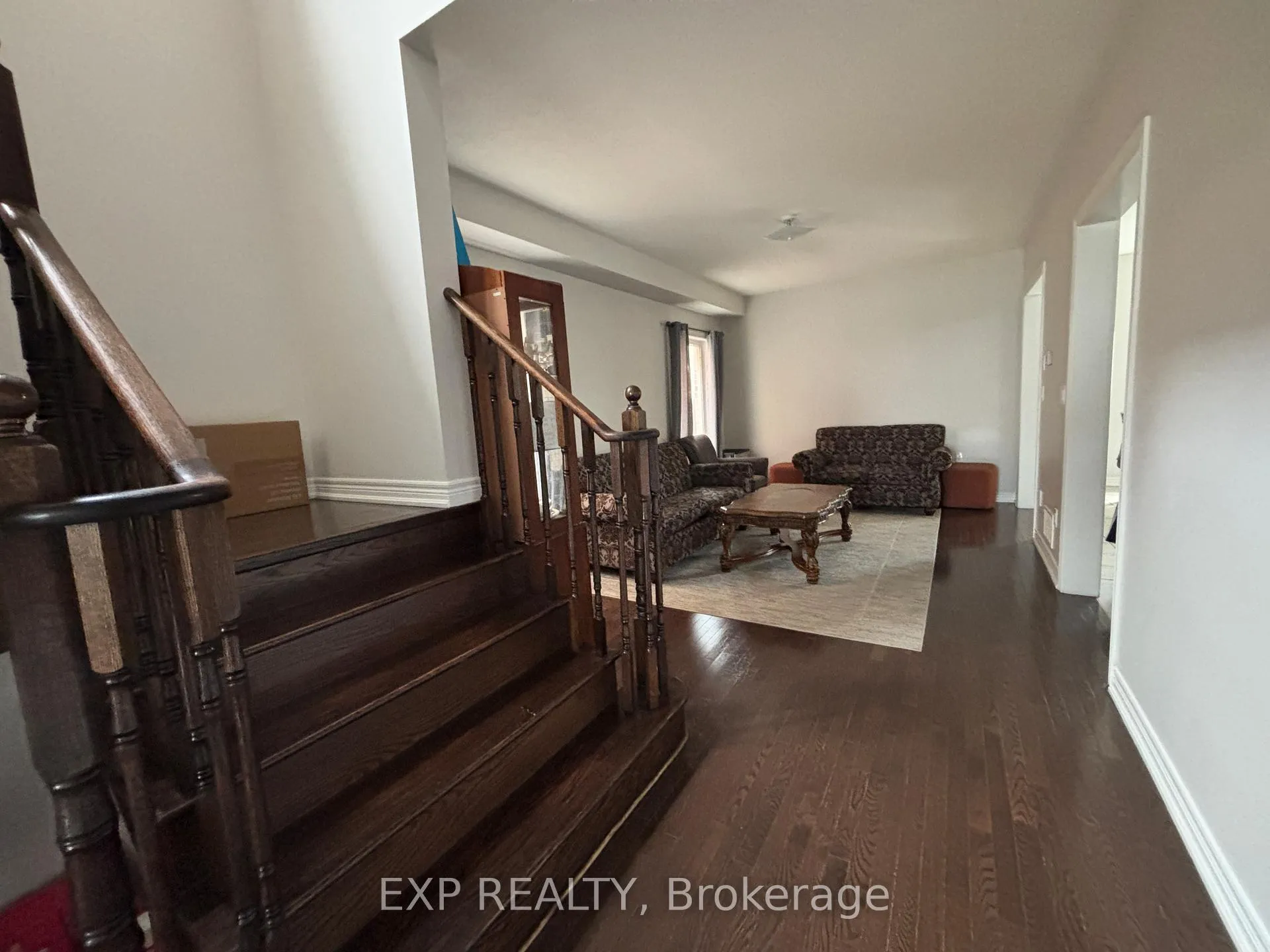 Photo 2 of 92 Meltwater Crescent, Brampton, Bram East — HOMEH