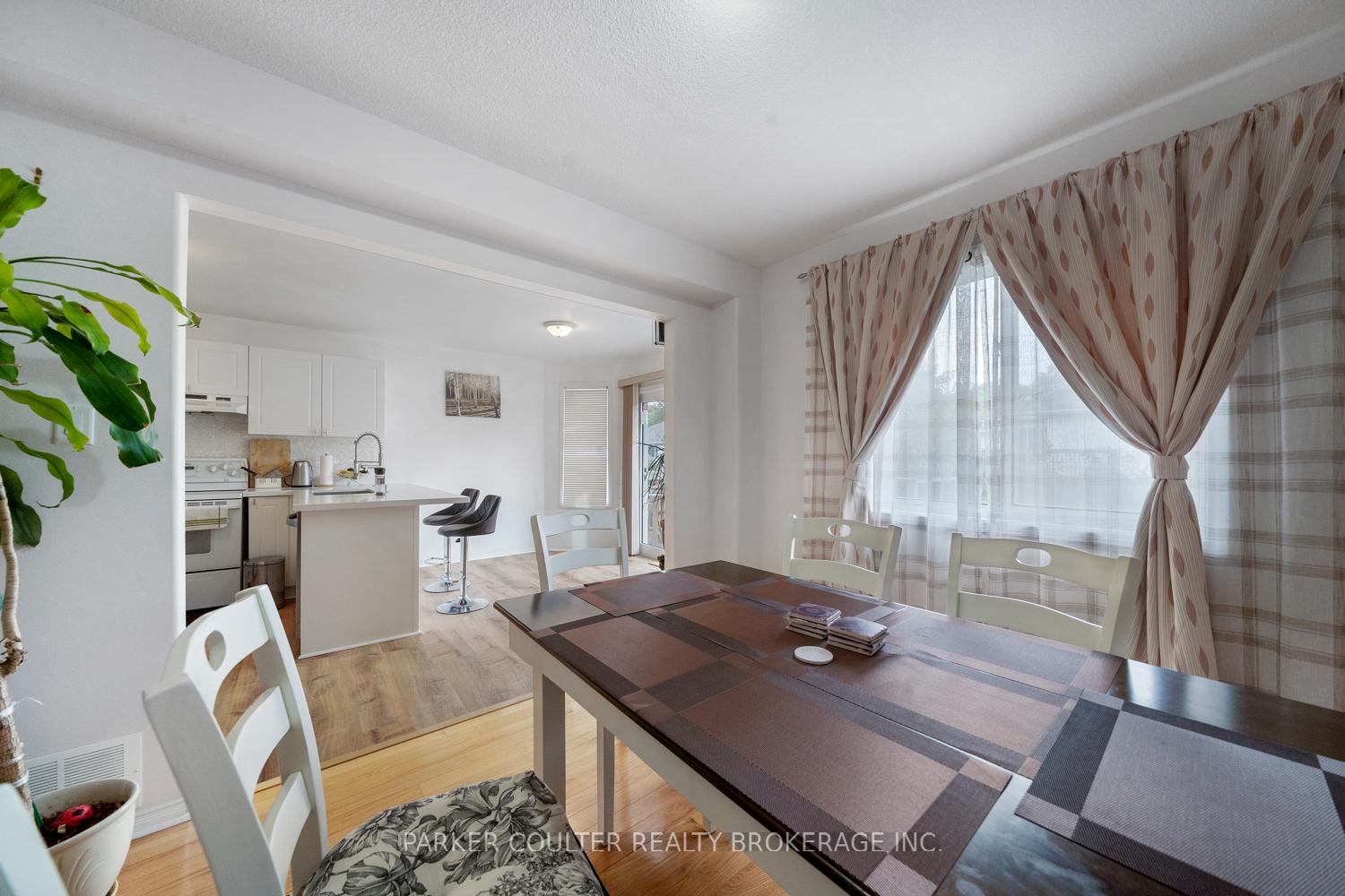 Photo 11 of 392 Irwin Street, Midland — HOMEH