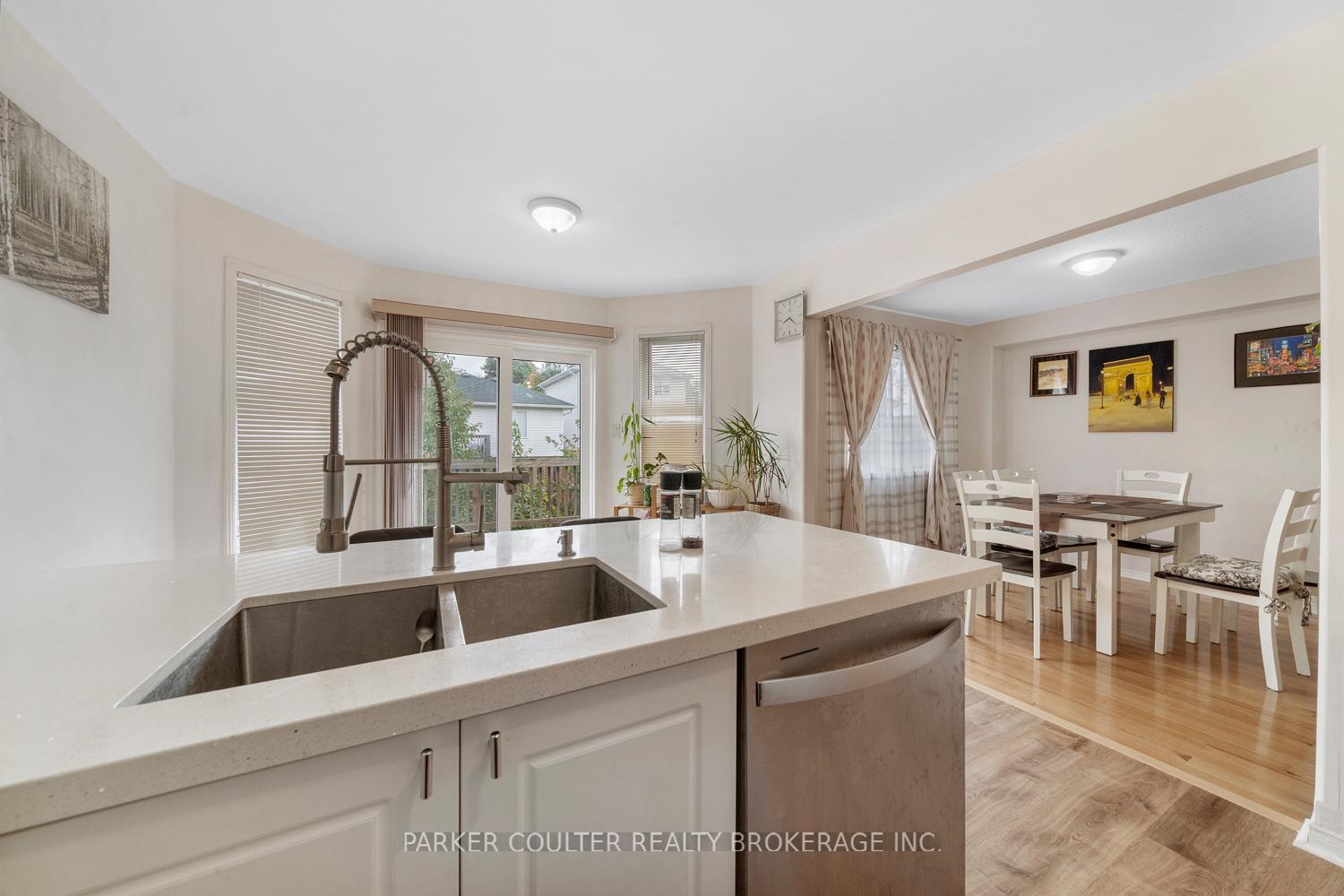 Photo 14 of 392 Irwin Street, Midland — HOMEH