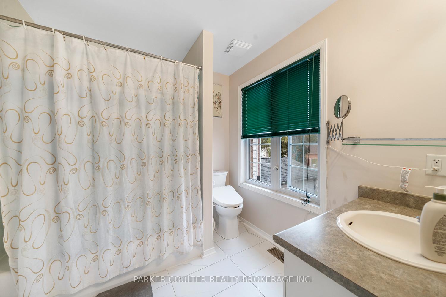 Photo 17 of 392 Irwin Street, Midland — HOMEH