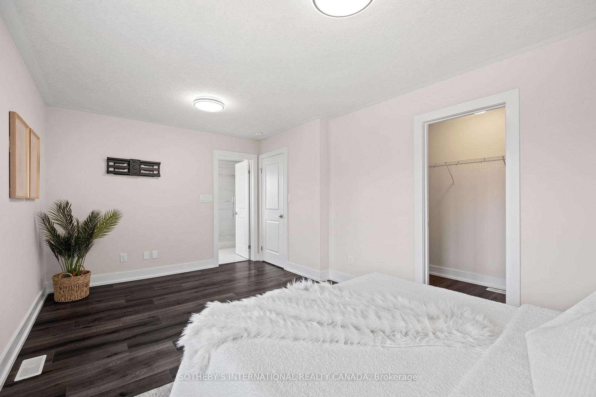 Photo 24 of 337 Woodbine Avenue, Kitchener — HOMEH