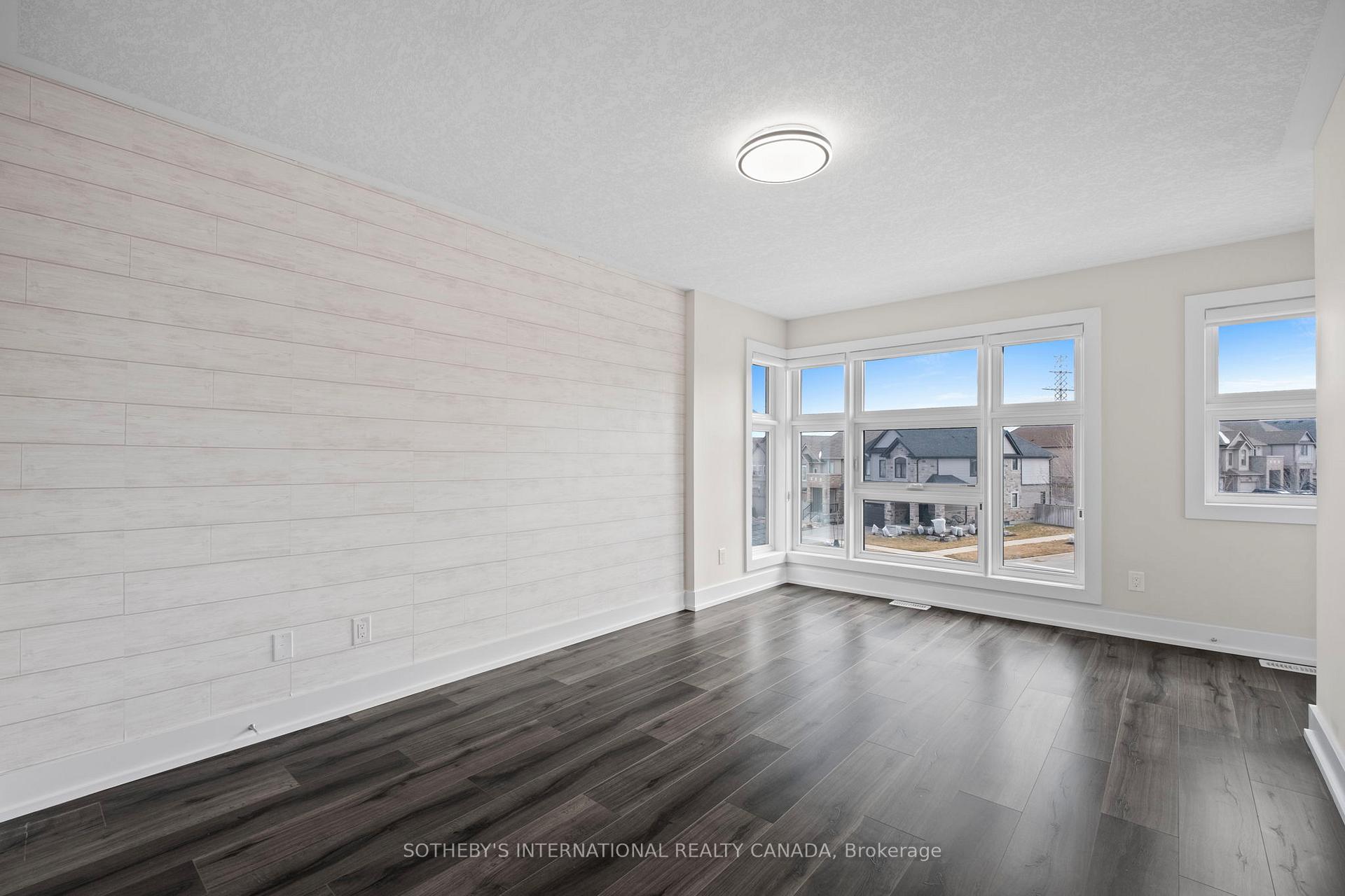 Photo 30 of 337 Woodbine Avenue, Kitchener — HOMEH