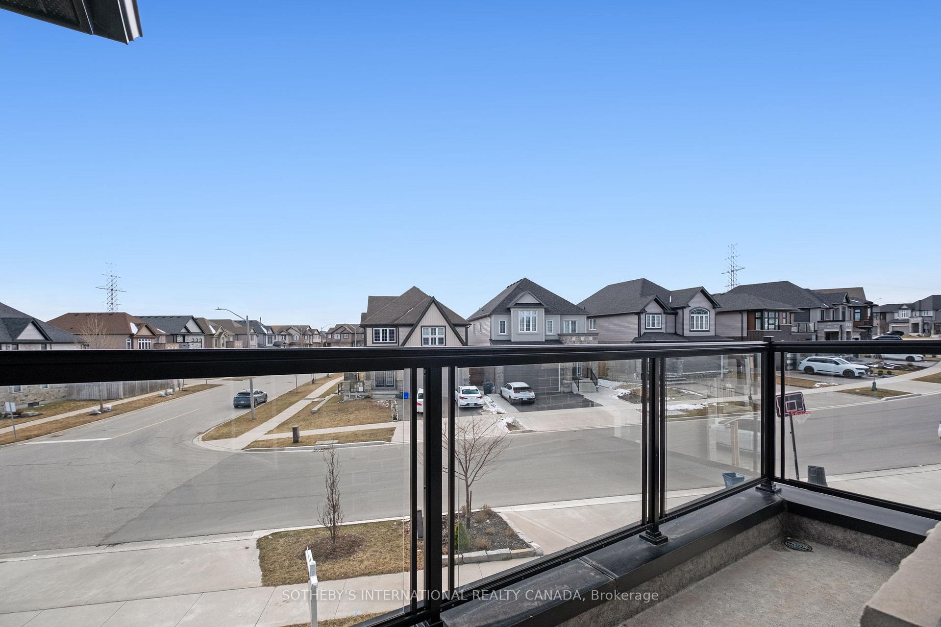 Photo 33 of 337 Woodbine Avenue, Kitchener — HOMEH