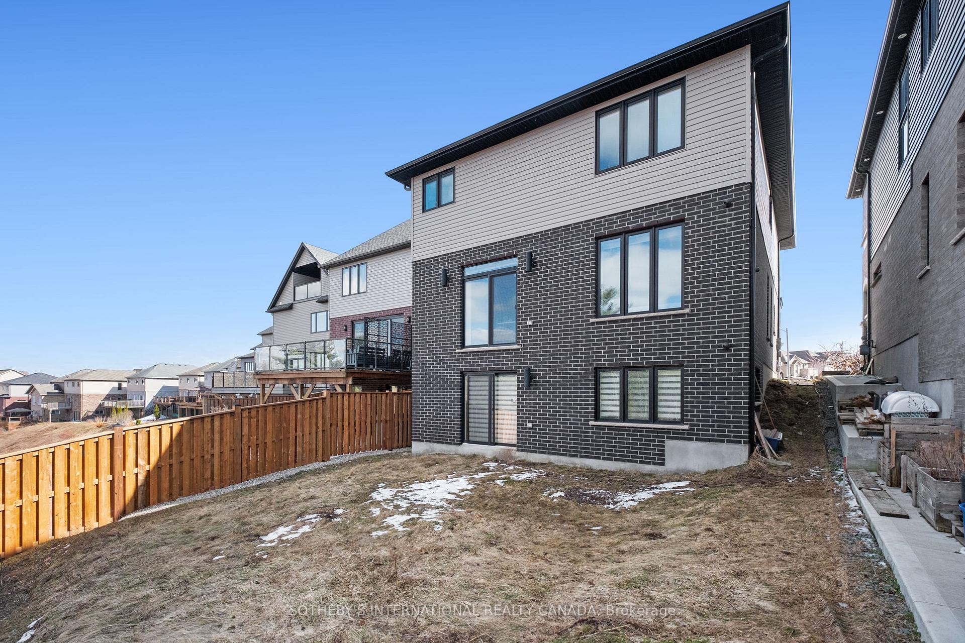 Photo 40 of 337 Woodbine Avenue, Kitchener — HOMEH