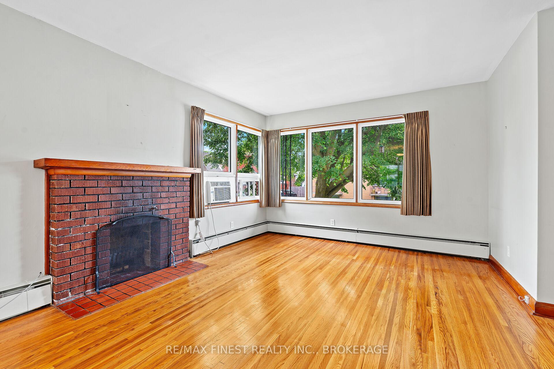 Photo 8 of 644 Victoria Street, Kingston, East of Sir John A. Blvd — HOMEH