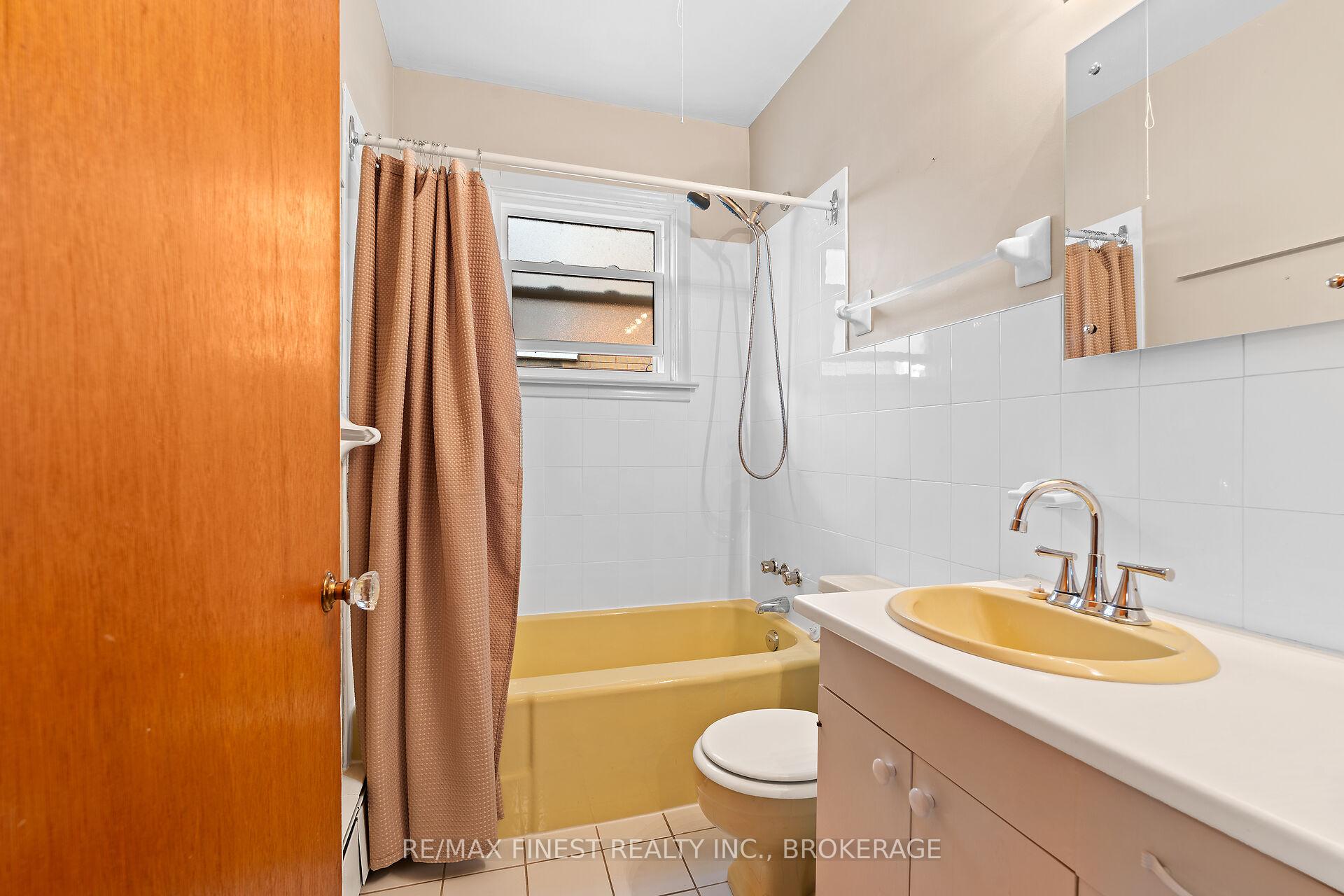 Photo 20 of 644 Victoria Street, Kingston, East of Sir John A. Blvd — HOMEH
