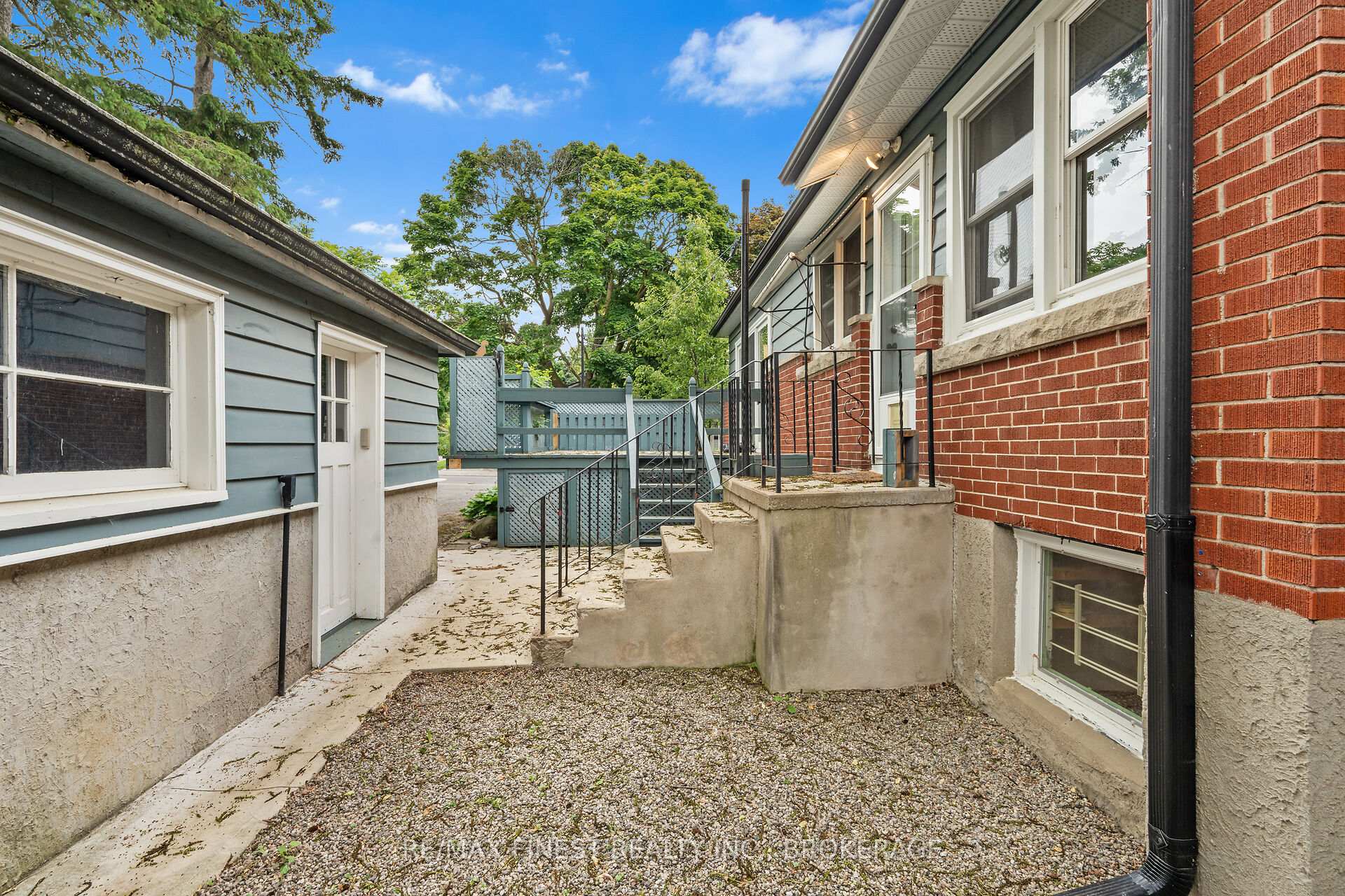 Photo 34 of 644 Victoria Street, Kingston, East of Sir John A. Blvd — HOMEH
