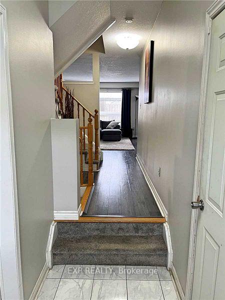 Photo 4 of 195 Windwood Drive, Hamilton, Binbrook — HOMEH