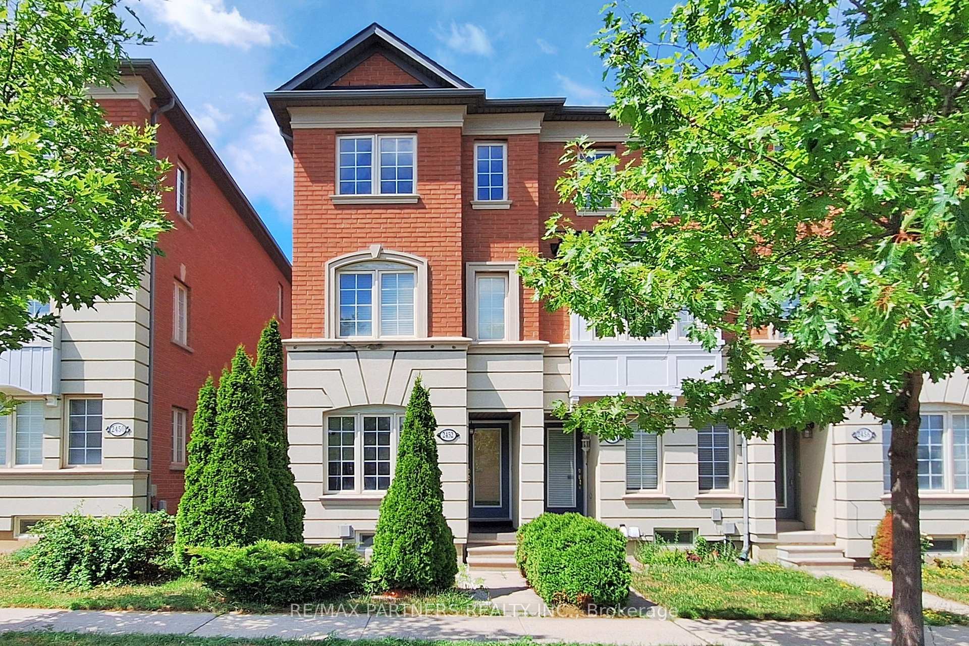Front of 2452 Bur Oak Avenue