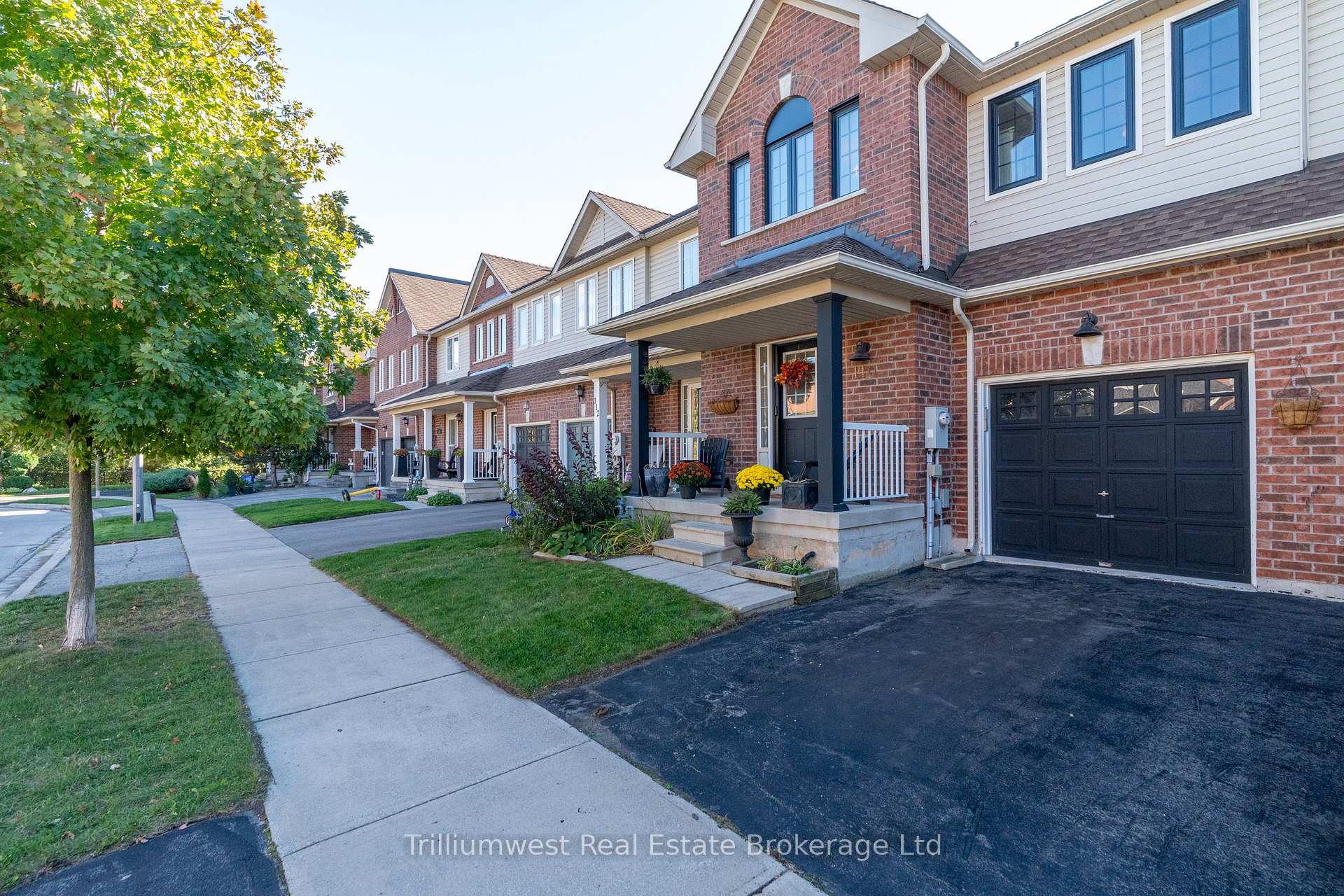 Photo 3 of 110 Panton Trail, Milton, Dempsey — HOMEH