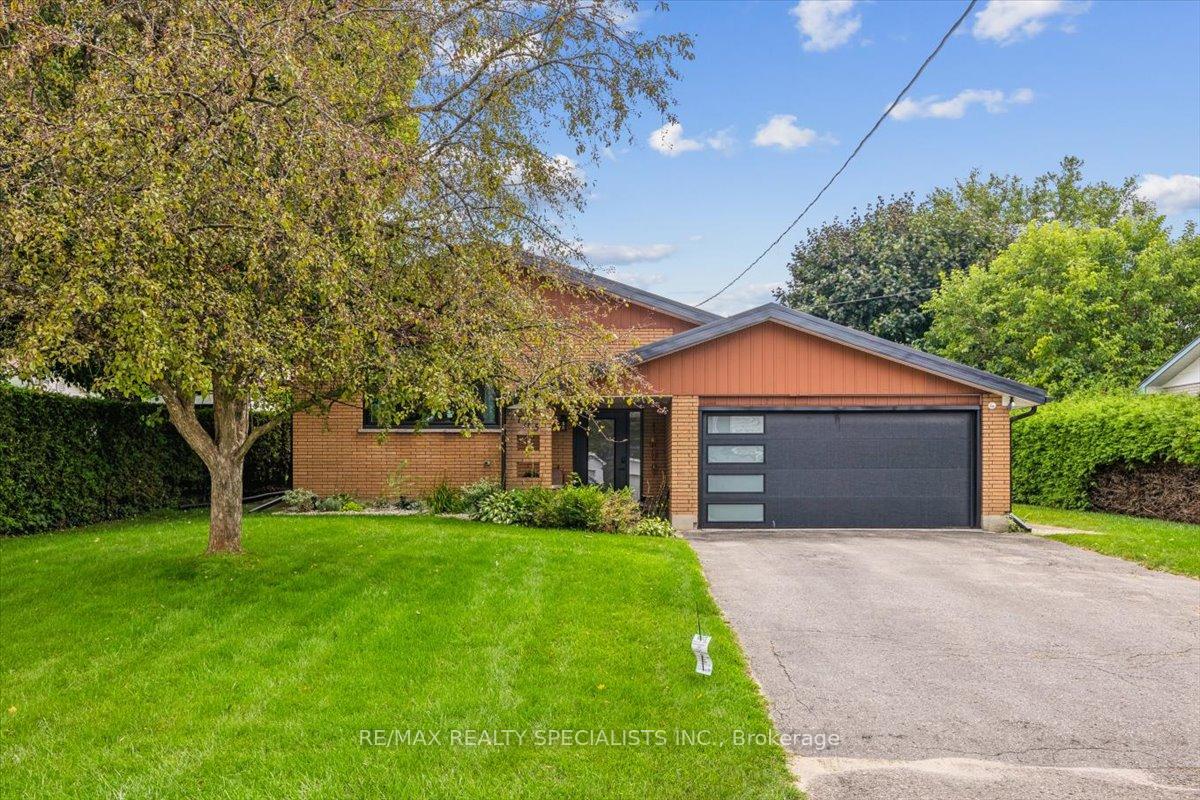 Photo 1 of 795 Quebec Street, Midland — HOMEH