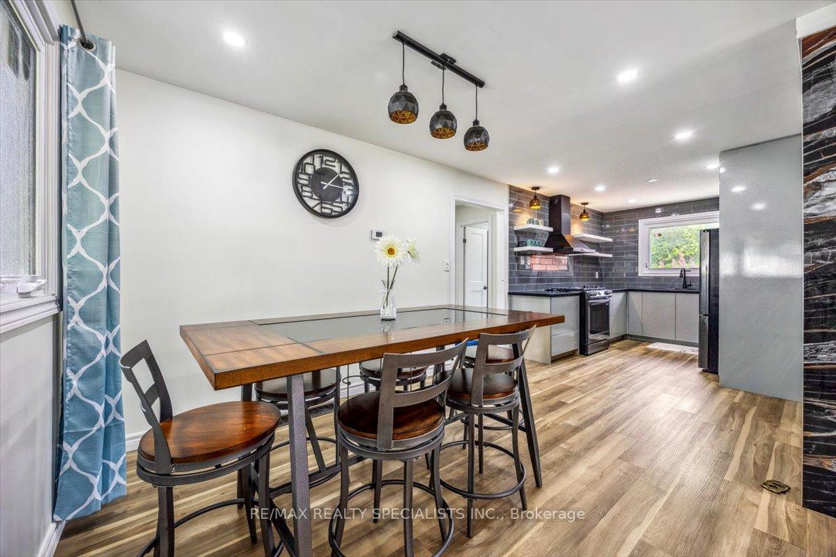 Photo 14 of 795 Quebec Street, Midland — HOMEH