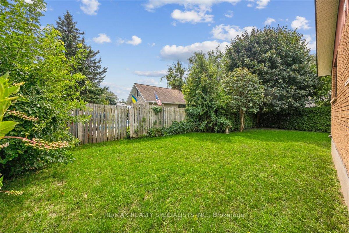 Photo 35 of 795 Quebec Street, Midland — HOMEH