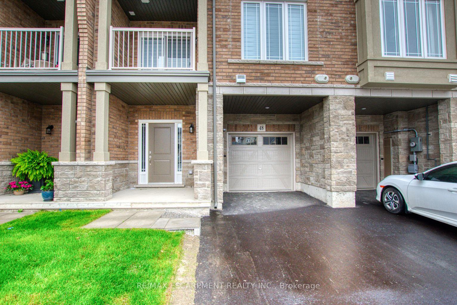 Photo 2 of 48 Waterlily Way, King, Schomberg — HOMEH