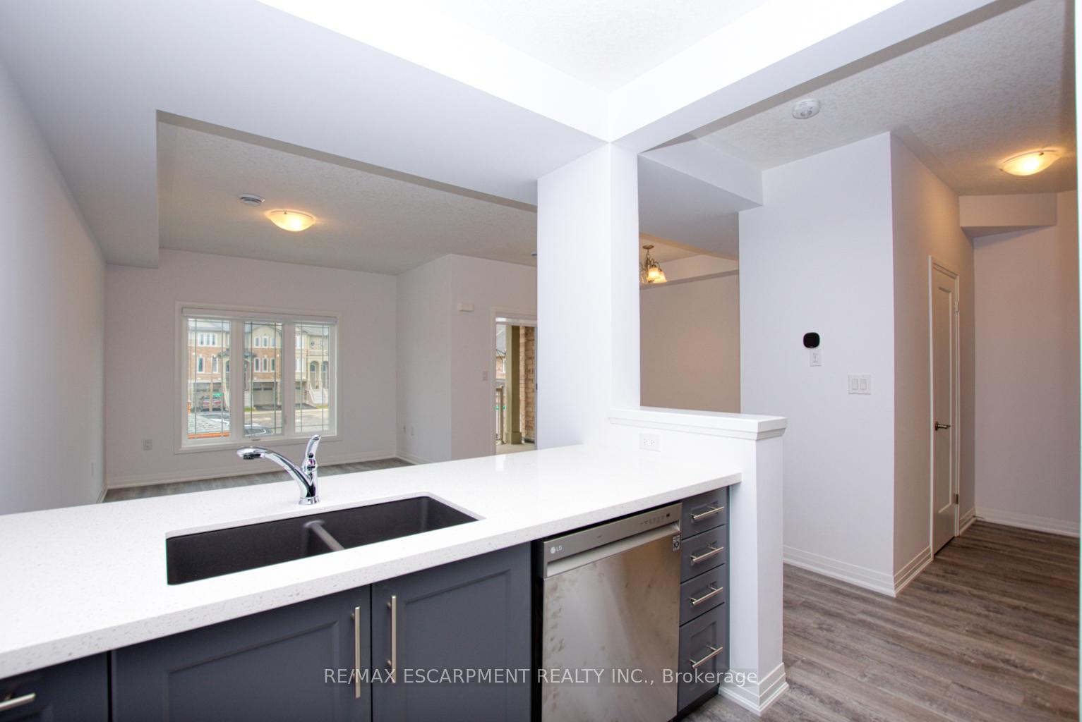 Photo 7 of 48 Waterlily Way, King, Schomberg — HOMEH