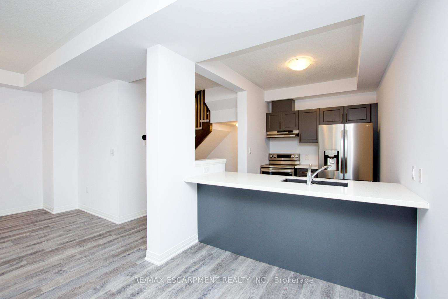 Photo 8 of 48 Waterlily Way, King, Schomberg — HOMEH