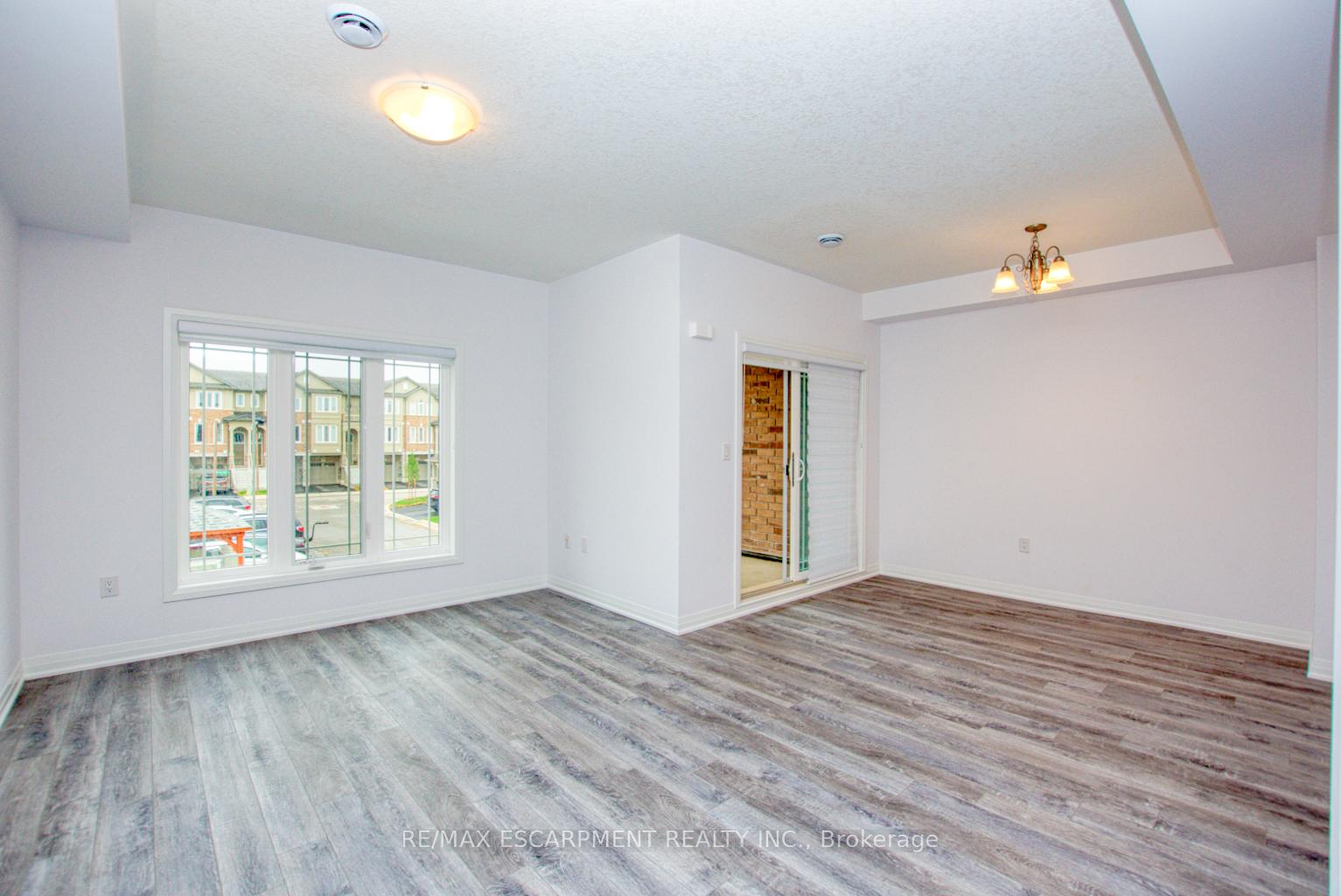 Photo 9 of 48 Waterlily Way, King, Schomberg — HOMEH