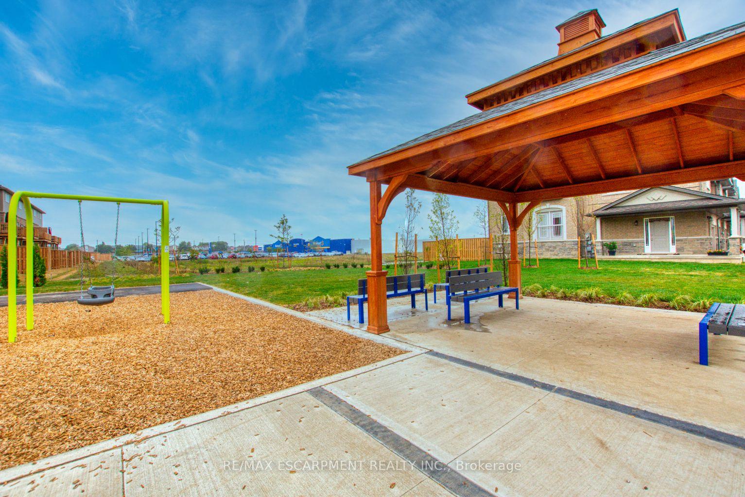 Photo 22 of 48 Waterlily Way, King, Schomberg — HOMEH