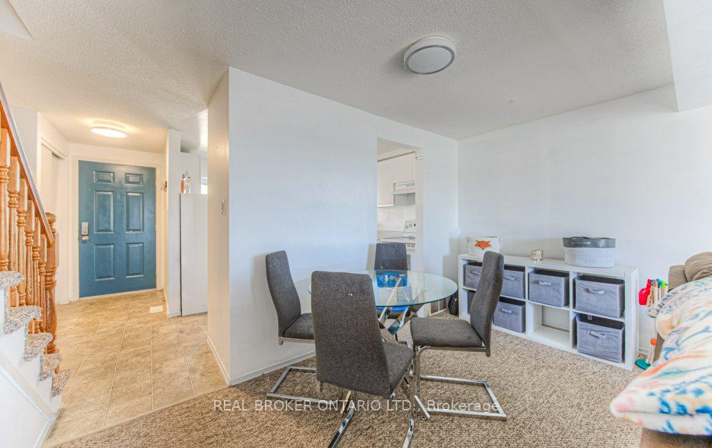 Photo 14 of 11 Rushbrook Drive, Kitchener — HOMEH