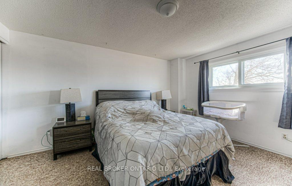 Photo 22 of 11 Rushbrook Drive, Kitchener — HOMEH
