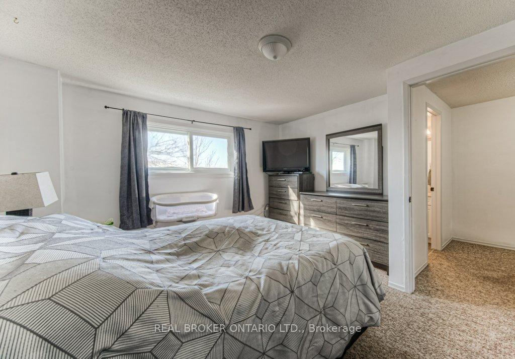 Photo 23 of 11 Rushbrook Drive, Kitchener — HOMEH