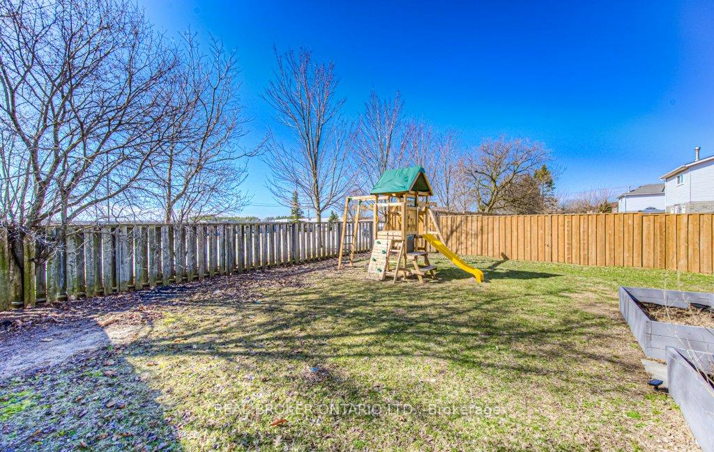 Photo 24 of 11 Rushbrook Drive, Kitchener — HOMEH