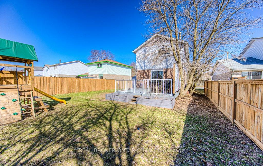 Photo 25 of 11 Rushbrook Drive, Kitchener — HOMEH