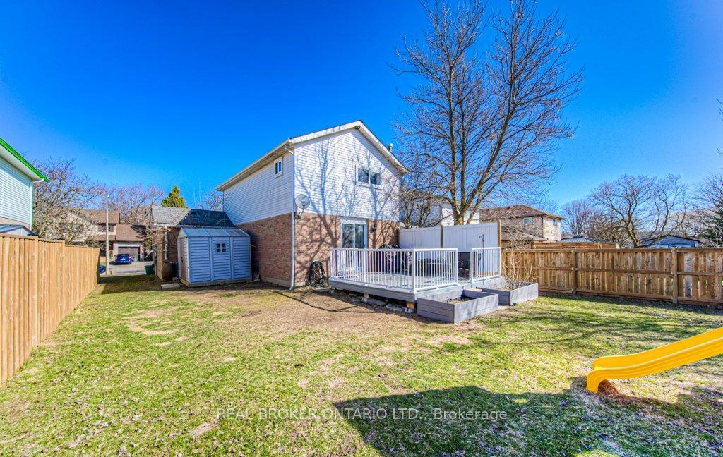 Photo 27 of 11 Rushbrook Drive, Kitchener — HOMEH
