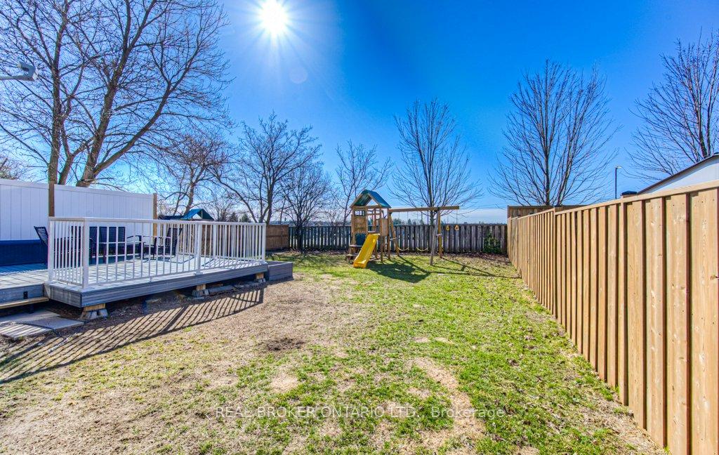 Photo 28 of 11 Rushbrook Drive, Kitchener — HOMEH
