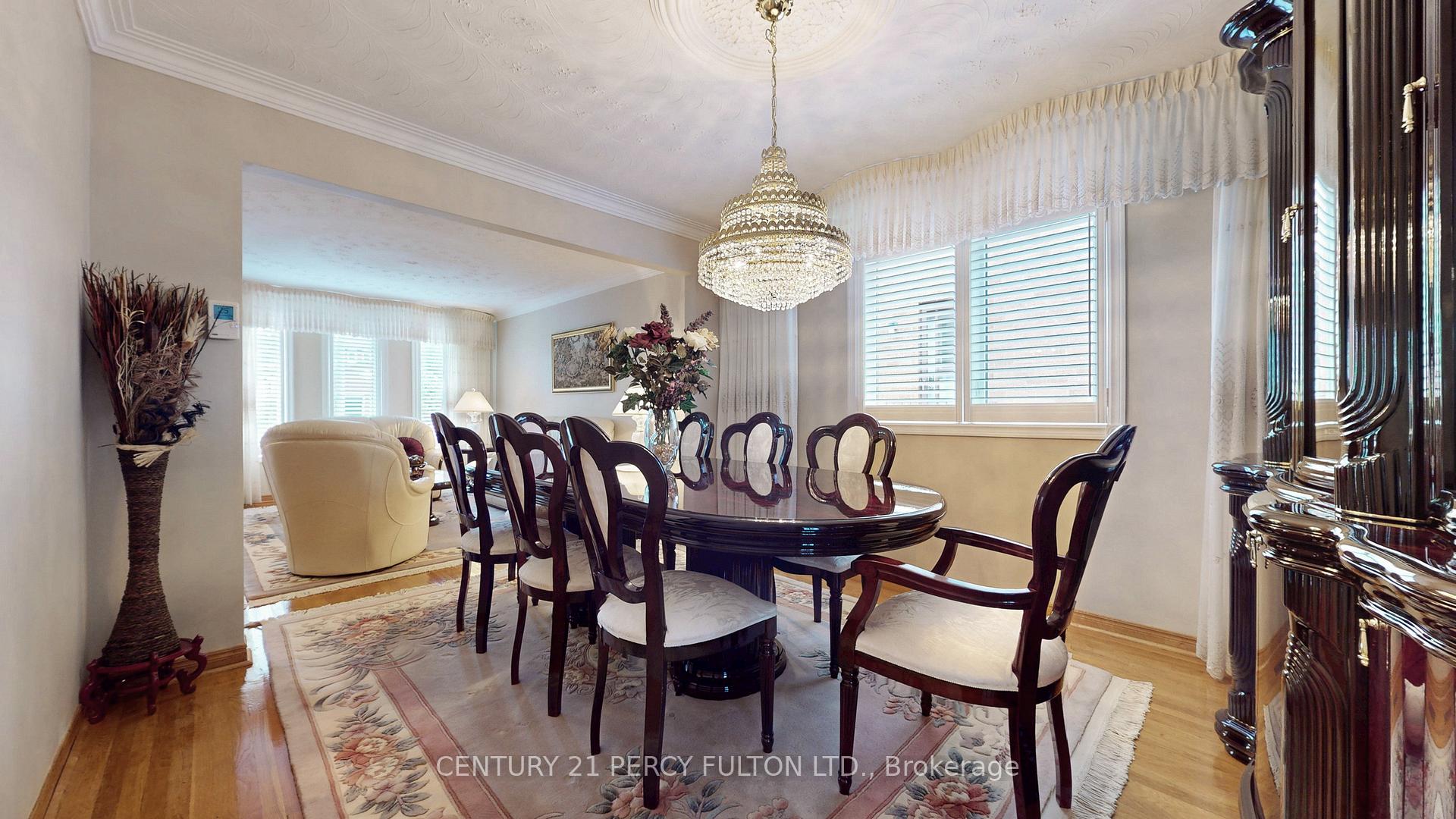 Photo 8 of 32 Avoca Drive, Markham, Village Green-South Unionville — HOMEH
