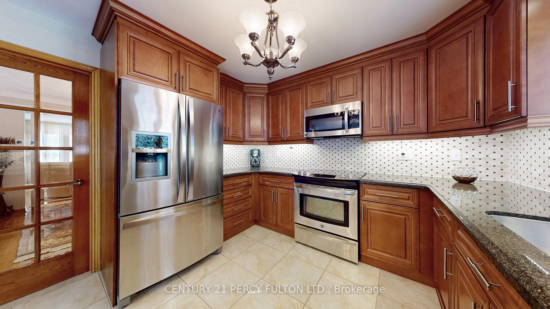 Photo 9 of 32 Avoca Drive, Markham, Village Green-South Unionville — HOMEH