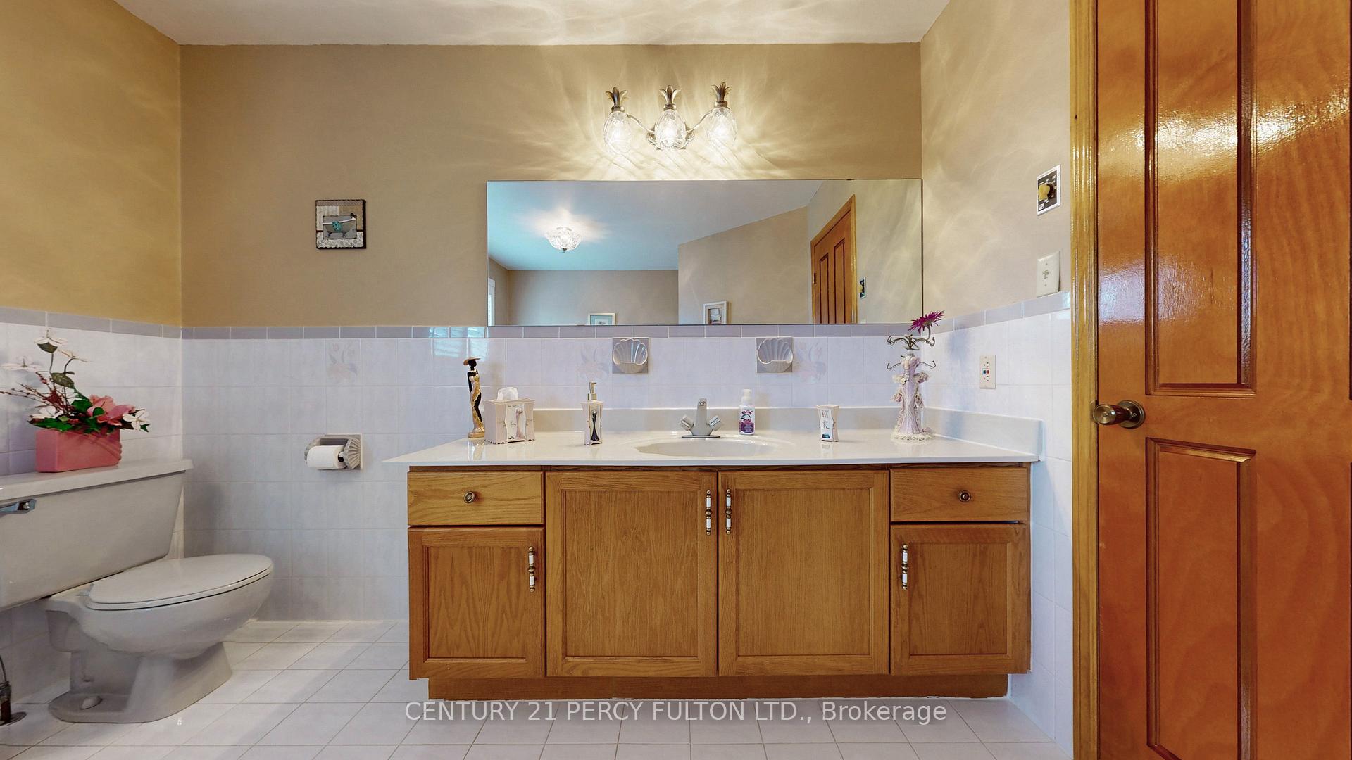 Photo 24 of 32 Avoca Drive, Markham, Village Green-South Unionville — HOMEH