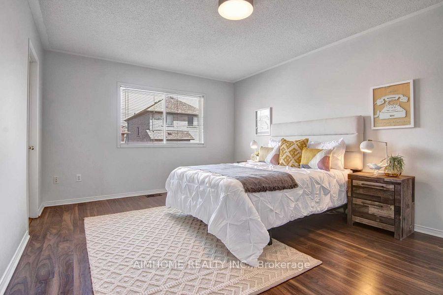 Photo 7 of 51 Crawford Street, Markham, Berczy — HOMEH