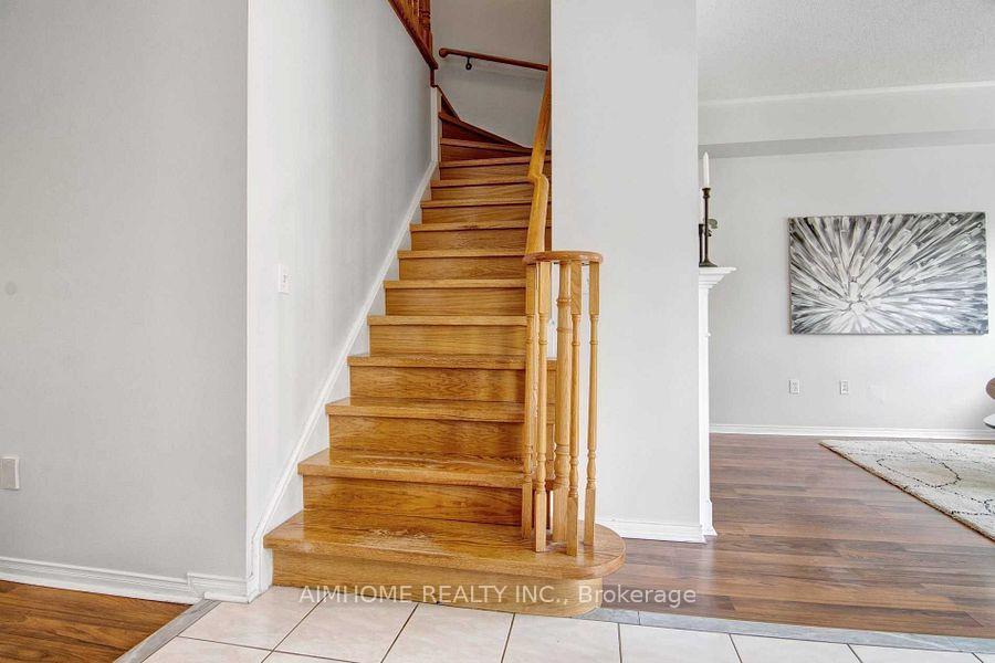 Photo 8 of 51 Crawford Street, Markham, Berczy — HOMEH