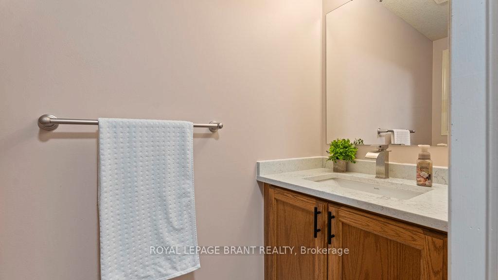 Photo 11 of 119 Pine Martin Crescent, Kitchener — HOMEH