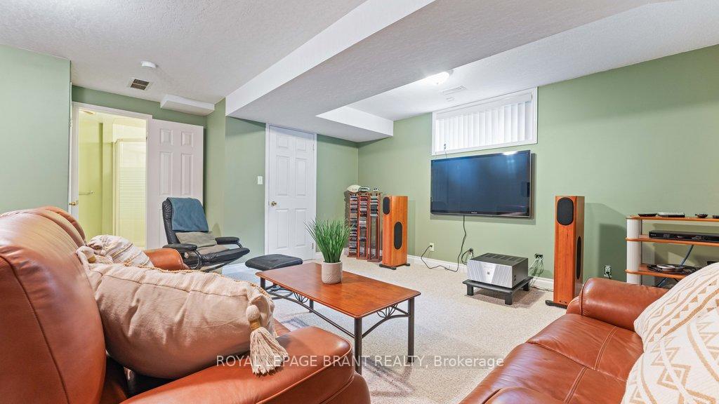 Photo 19 of 119 Pine Martin Crescent, Kitchener — HOMEH