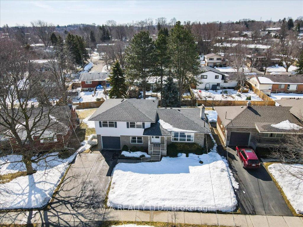 Photo 32 of 395 Forest Hill Drive, Kitchener — HOMEH