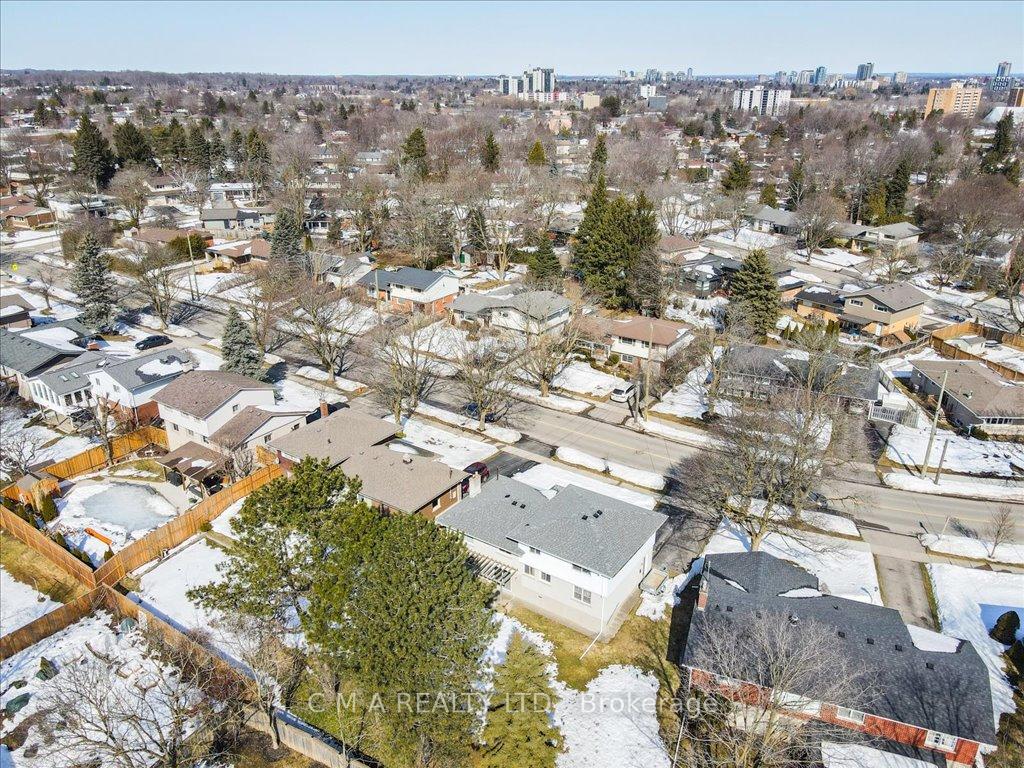 Photo 35 of 395 Forest Hill Drive, Kitchener — HOMEH