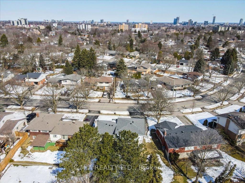 Photo 36 of 395 Forest Hill Drive, Kitchener — HOMEH