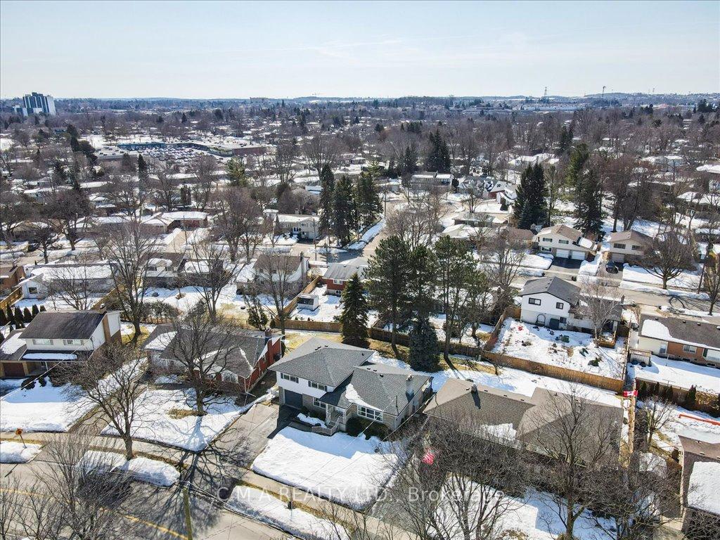 Photo 38 of 395 Forest Hill Drive, Kitchener — HOMEH
