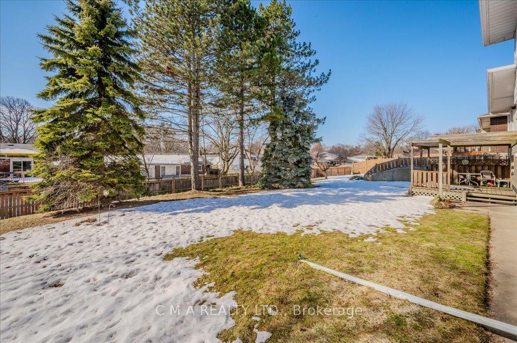 Photo 40 of 395 Forest Hill Drive, Kitchener — HOMEH