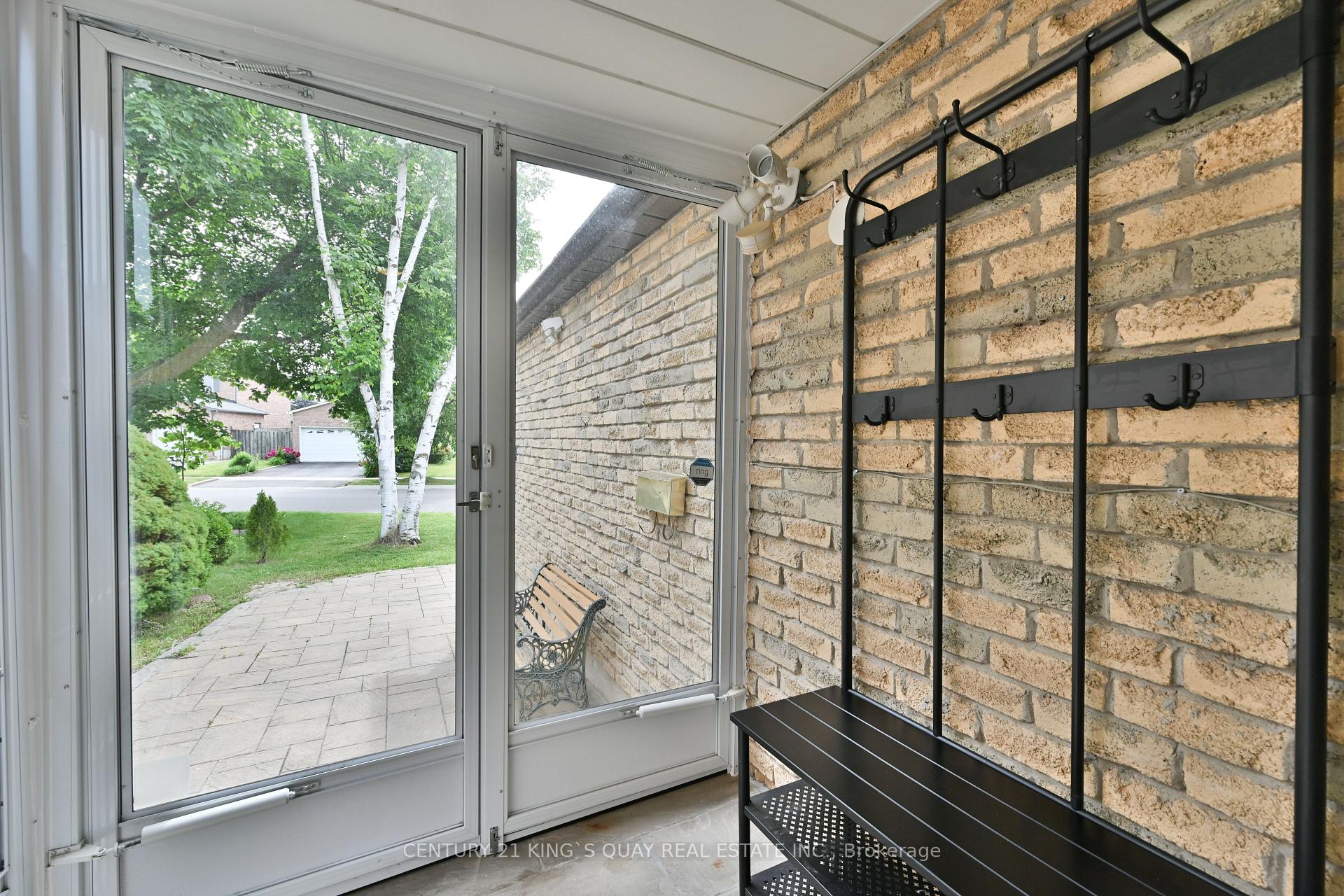 Photo 3 of 26 Tunney Crescent, Markham, Raymerville — HOMEH